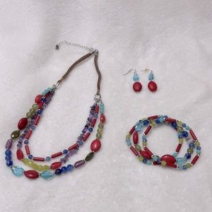 Necklace earrings bracelet
